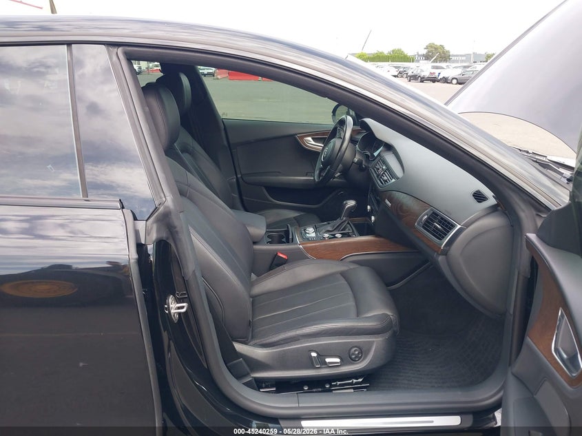 2016 Audi A7 VIN WAU2GAFC5GN031864 IAAI salvage auction — LEFT FRONT, Salvage Title, sold $9,100 on 2026-07-31 (photo 5)