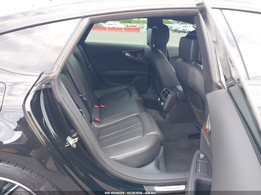 2016 Audi A7 VIN WAU2GAFC5GN031864 IAAI salvage auction — LEFT FRONT, Salvage Title, sold $9,100 on 2026-07-31 (photo 8)