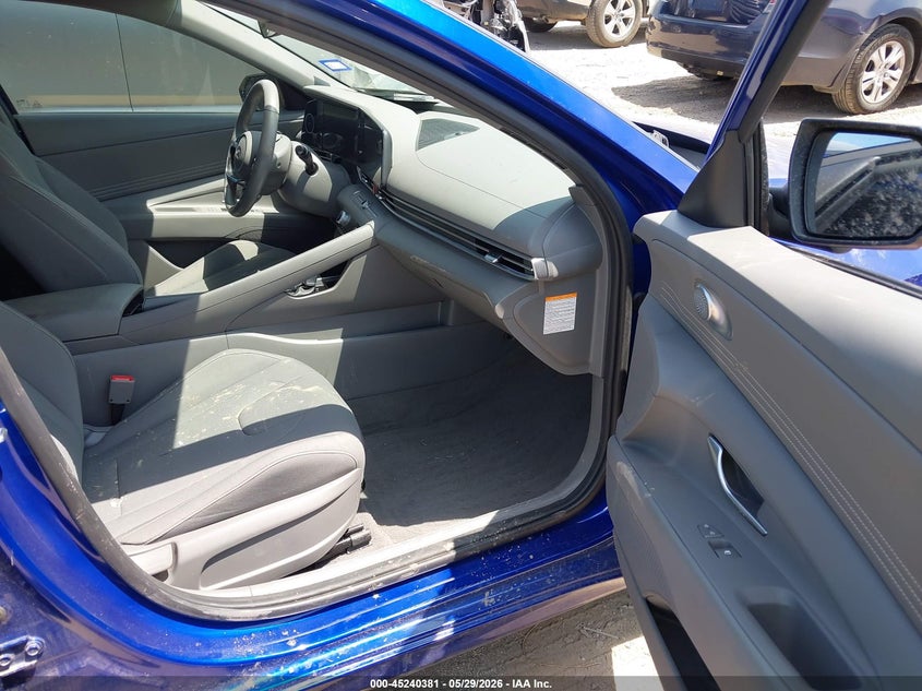 2025 Hyundai Elantra VIN KMHLM4DJ8SU164647 IAAI salvage auction — LEFT SIDE, Salvage Title, sold $1,250 on 2026-07-27 (photo 5)