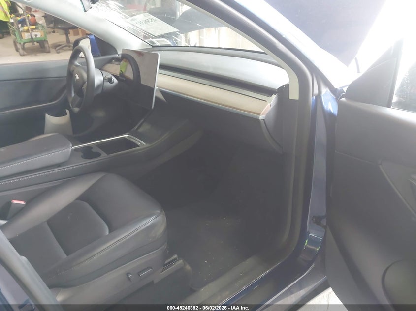 2022 Tesla Model y VIN 7SAYGDEE9NF442605 IAAI salvage auction — SUSPENSION, Salvage Title, sold $8,000 on 2026-07-16 (photo 5)