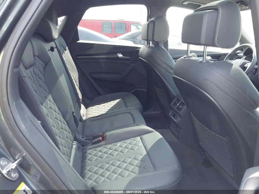 2024 Audi Sq5 sportback VIN WA134AFY2R2083415 IAAI salvage auction — FRONT END, Salvage Title, sold $18,200 on 2026-07-30 (photo 8)