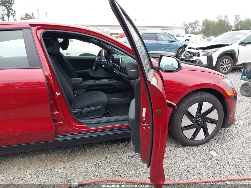 2025 Hyundai Ioniq 6 VIN KMHM24AC9SA102515 IAAI salvage auction — SIDE, Salvage Title, sold $7,250 on 2026-07-22 (photo 5)