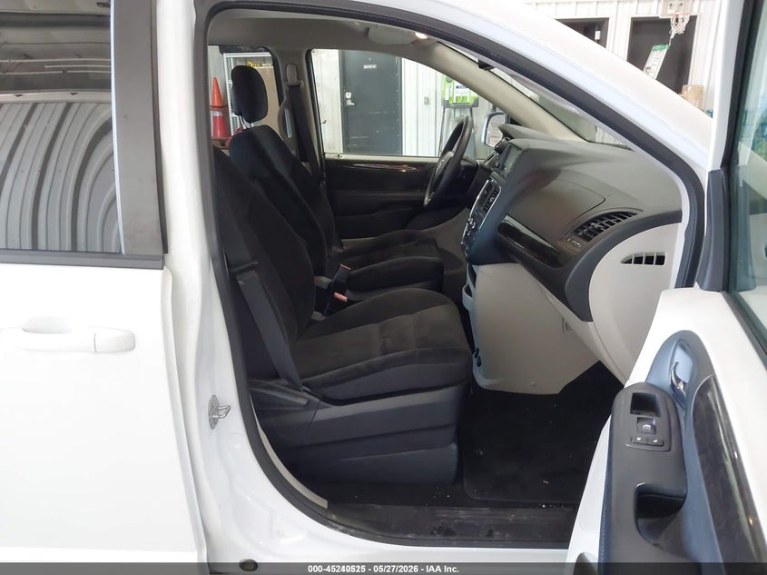 2018 Dodge Grand caravan VIN 2C4RDGBG0JR307822 IAAI salvage auction — REAR END, SF97 (Kansas), sold $9,500 on 2026-07-09 (photo 5)