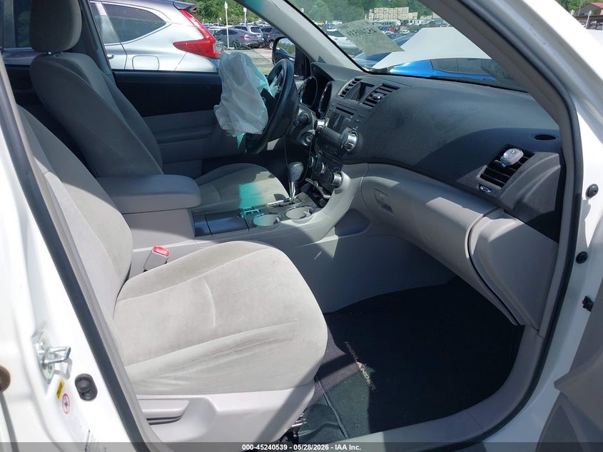2011 Toyota Highlander VIN 5TDBK3EH6BS049965 IAAI salvage auction — FRONT END, Salvage (North Carolina), sold $1,500 on 2026-07-17 (photo 5)