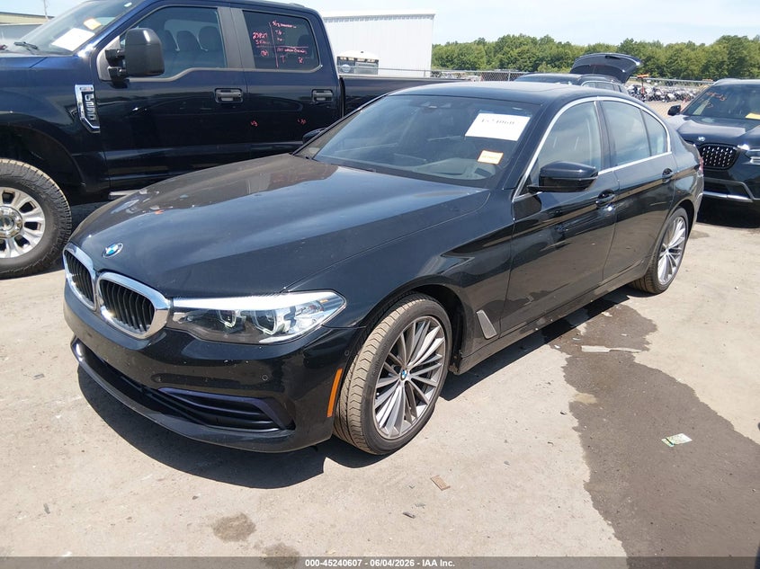 2019 BMW 5er VIN WBAJE7C54KWW44328 IAAI salvage auction — HAIL, Salvage Title, sold $12,825 on 2026-07-07 (photo 2)