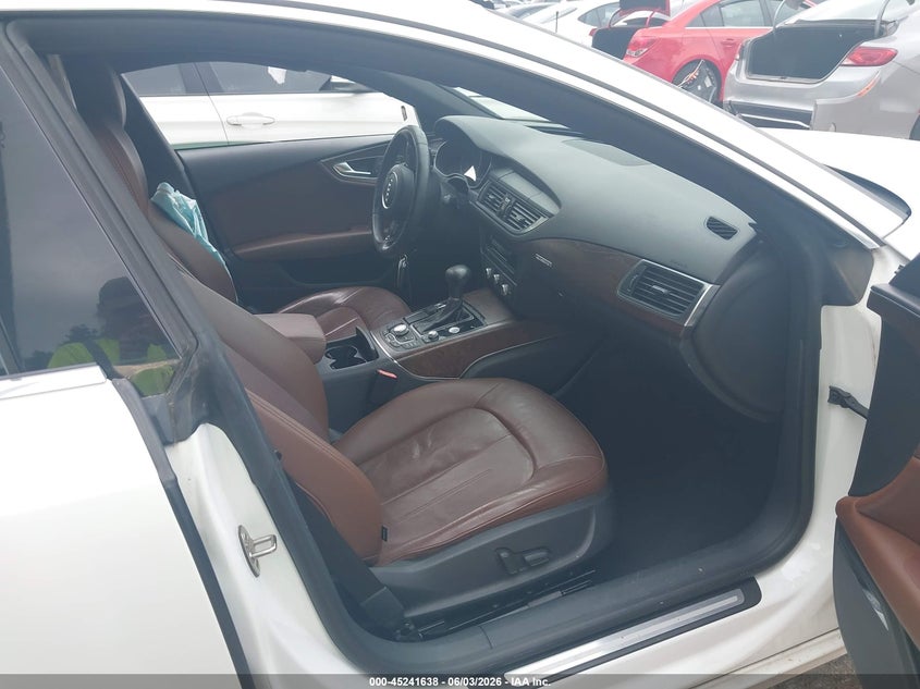 2014 Audi A7 VIN WAUWGAFCXEN007025 IAAI salvage auction — LEFT REAR, Salvage Title, sold $2,125 on 2026-07-29 (photo 5)