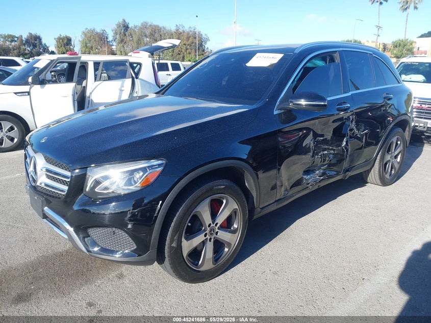 2019 Mercedes-benz Glc VIN WDC0G4JBXKV117989 IAAI salvage auction — SIDE, Salvage Title, sold $6,200 on 2026-07-23 (photo 2)