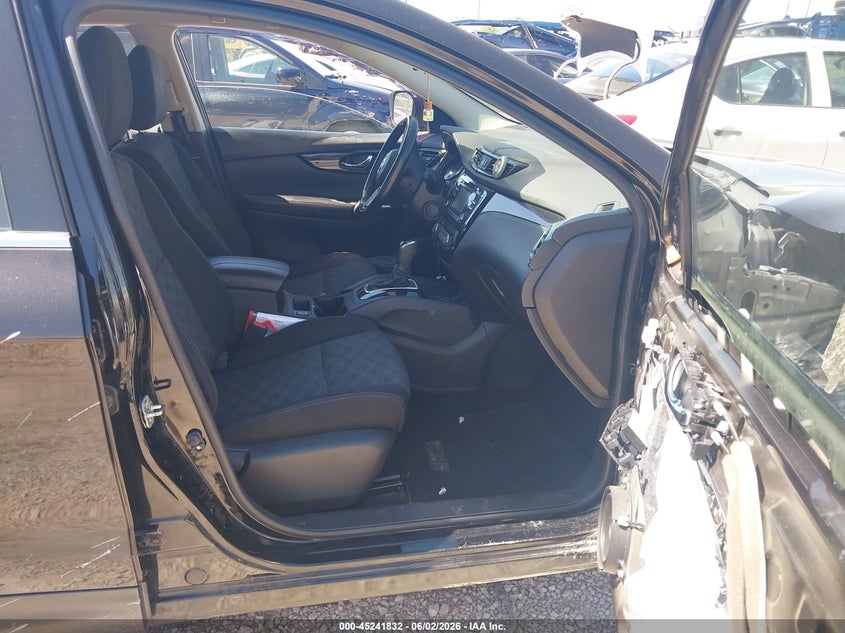 2018 Nissan Rogue VIN JN1BJ1CR3JW286935 IAAI salvage auction — RIGHT FRONT, Salvage Title, sold $2,000 on 2026-07-29 (photo 5)