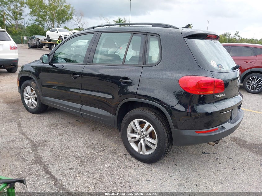 2017 Volkswagen Tiguan VIN WVGBV7AX3HW509616 IAAI salvage auction — RIGHT FRONT, Salvage Title, sold $2,200 on 2026-08-11 (photo 3)