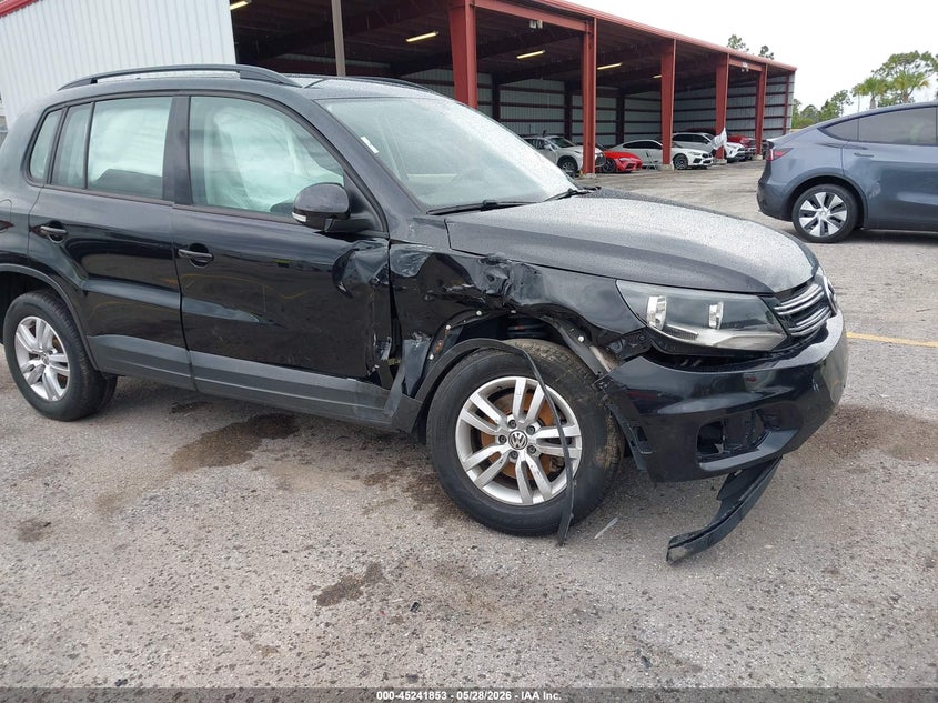 2017 Volkswagen Tiguan VIN WVGBV7AX3HW509616 IAAI salvage auction — RIGHT FRONT, Salvage Title, sold $2,200 on 2026-08-11 (photo 6)