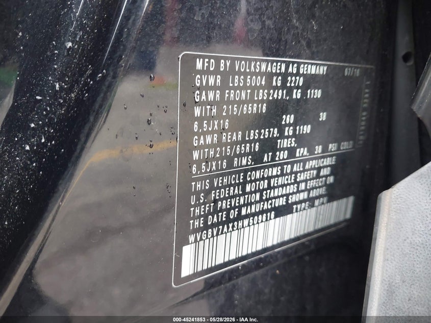2017 Volkswagen Tiguan VIN WVGBV7AX3HW509616 IAAI salvage auction — RIGHT FRONT, Salvage Title, sold $2,200 on 2026-08-11 (photo 9)