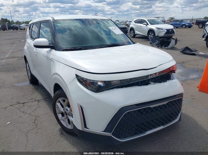 2023 Kia Soul VIN KNDJ23AUXP7865576 IAAI salvage auction — LEFT SIDE, Salvage Title, sold $3,125 on 2026-07-08 (photo 1)