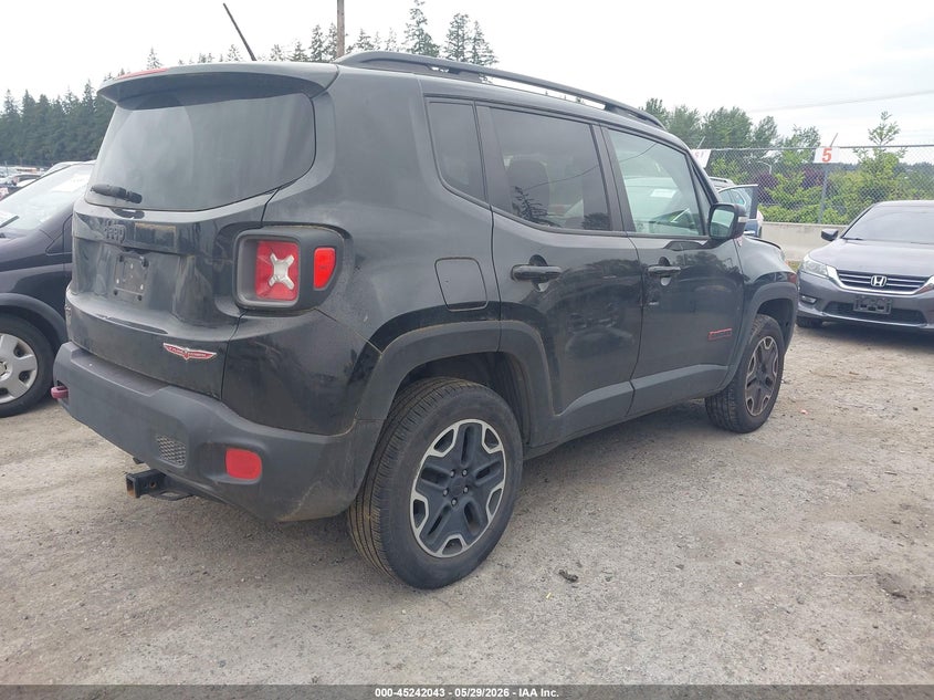 2017 Jeep Renegade VIN ZACCJBCB7HPE55923 IAAI salvage auction — FRONT END, Salvage Title, sold $1,275 on 2026-07-29 (photo 4)