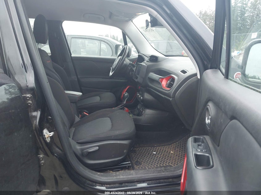 2017 Jeep Renegade VIN ZACCJBCB7HPE55923 IAAI salvage auction — FRONT END, Salvage Title, sold $1,275 on 2026-07-29 (photo 5)