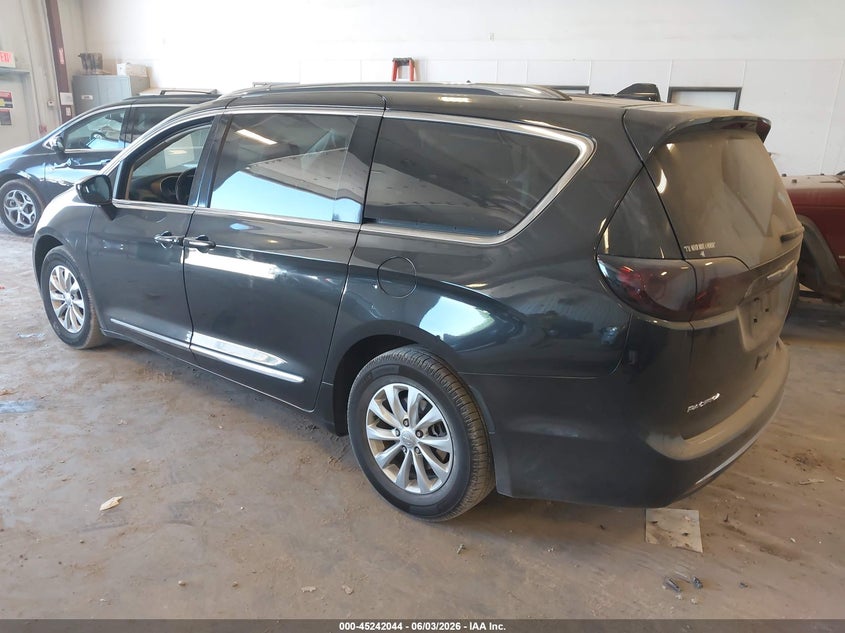 2019 Chrysler Pacifica VIN 2C4RC1BG2KR550503 IAAI salvage auction — FRONT END, Salvage Title, sold $4,900 on 2026-07-22 (photo 3)