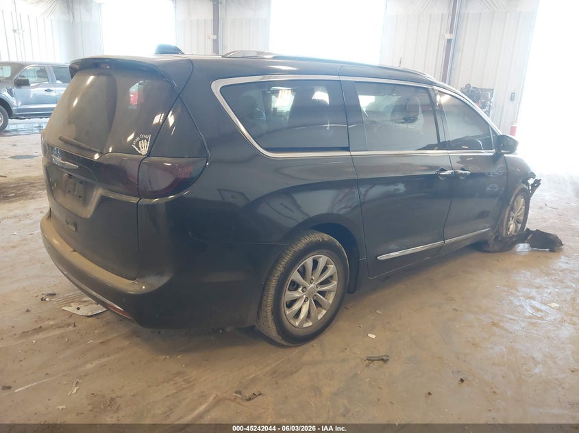2019 Chrysler Pacifica VIN 2C4RC1BG2KR550503 IAAI salvage auction — FRONT END, Salvage Title, sold $4,900 on 2026-07-22 (photo 4)