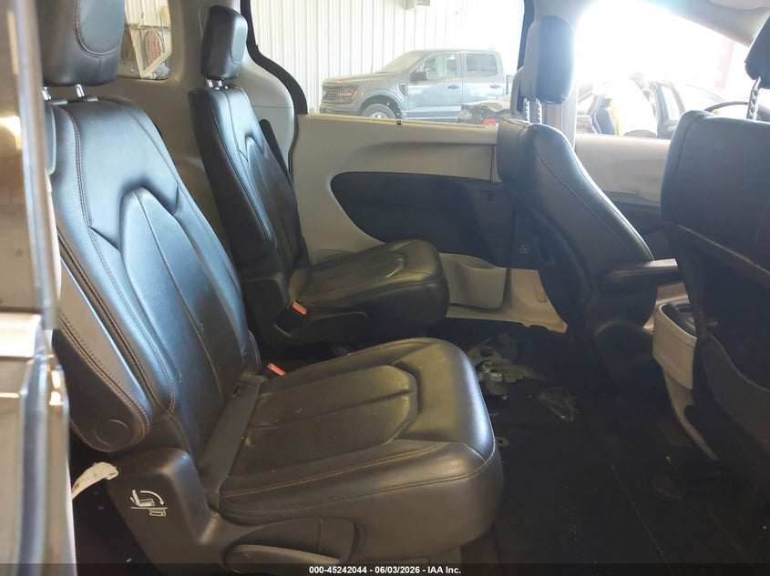 2019 Chrysler Pacifica VIN 2C4RC1BG2KR550503 IAAI salvage auction — FRONT END, Salvage Title, sold $4,900 on 2026-07-22 (photo 8)