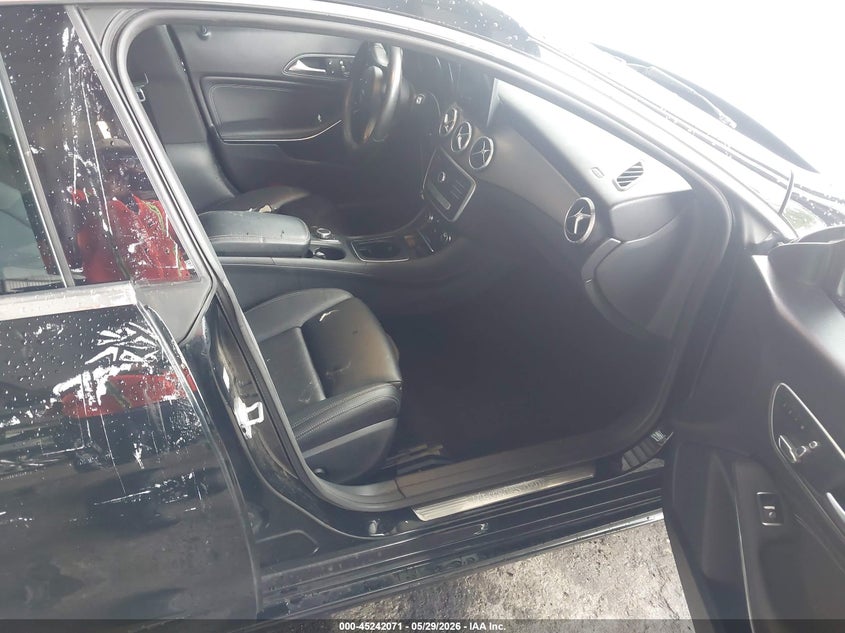 2018 Mercedes-benz Cla-klasse VIN WDDSJ4EB7JN563029 IAAI salvage auction — UNKNOWN, Salvage Title, sold $2,450 on 2026-07-14 (photo 5)