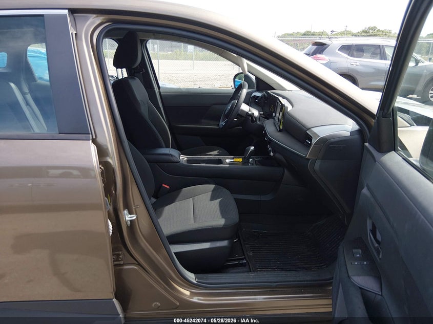 2025 Nissan Kicks VIN 3N8AP6BA4SL319615 IAAI salvage auction — HAIL, Salvage Title, sold $8,700 on 2026-07-24 (photo 5)