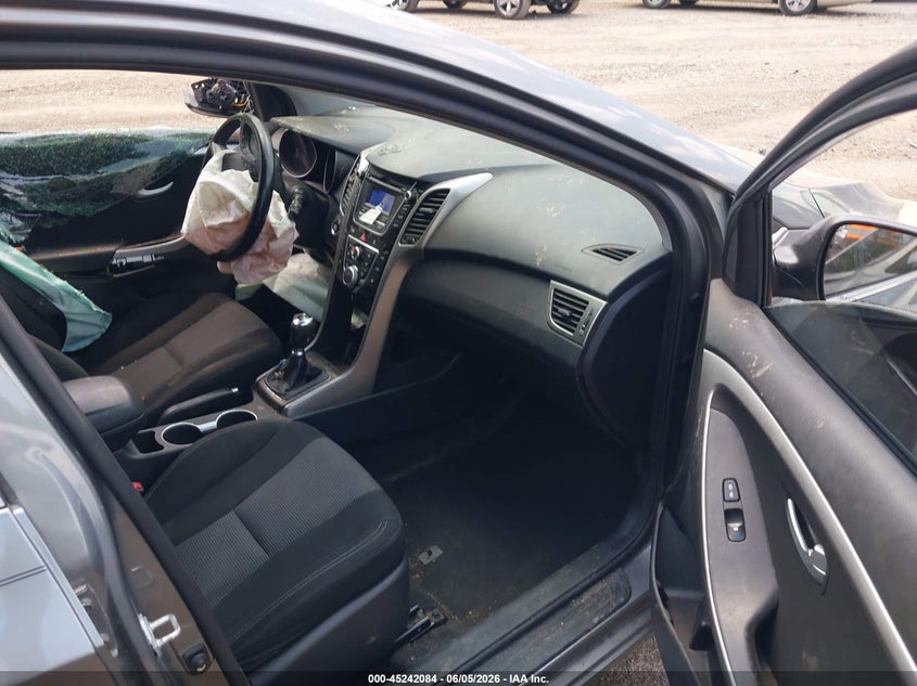 2016 Hyundai Elantra VIN KMHD35LH5GU305273 IAAI salvage auction — LEFT SIDE, Salvage (Ohio), sold $1,150 on 2026-07-14 (photo 5)