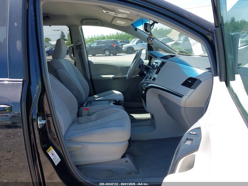 2012 Toyota Sienna VIN 5TDKK3DC4CS235866 IAAI salvage auction — LEFT FRONT, Salvage (Pennsylvania), sold $2,150 on 2026-07-29 (photo 5)
