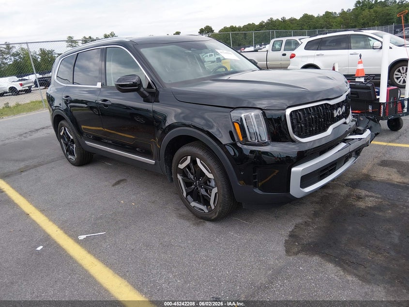 2024 Kia Telluride VIN 5XYP34GC9RG482150 IAAI salvage auction — LEFT FRONT, Salvage Title, sold $11,275 on 2026-07-29 (photo 1)