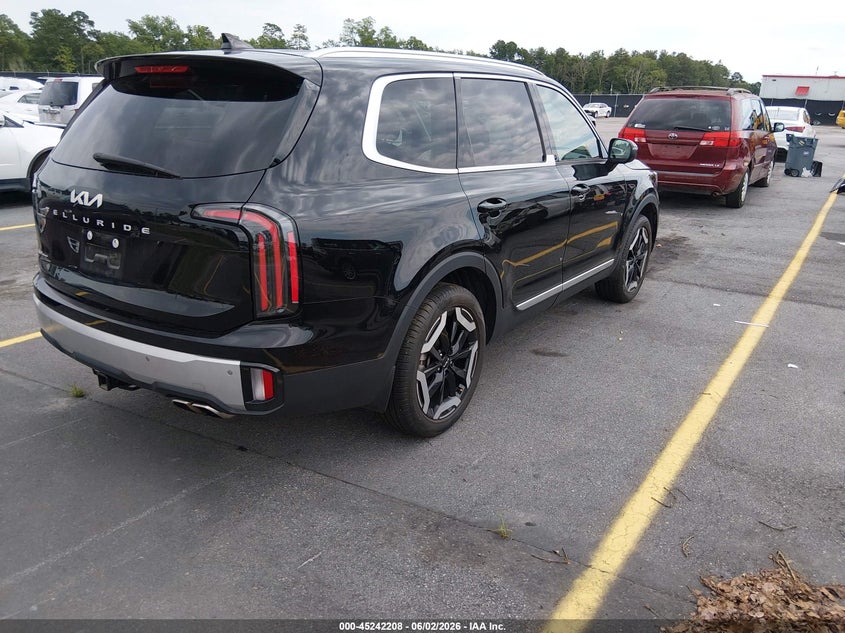 2024 Kia Telluride VIN 5XYP34GC9RG482150 IAAI salvage auction — LEFT FRONT, Salvage Title, sold $11,275 on 2026-07-29 (photo 4)
