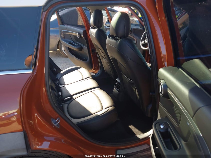 2018 Mini Countryman VIN WMZYT3C31J3D99666 IAAI salvage auction — WATER/FLOOD, Salvage (Texas), sold $2,500 on 2026-07-24 (photo 8)