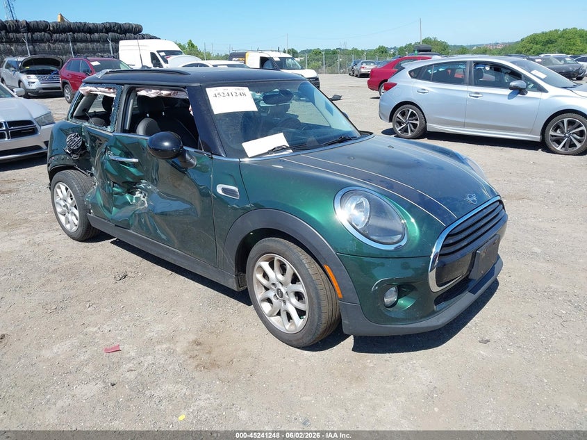 2019 Mini Hard top VIN WMWXP5C57K2H96400 IAAI salvage auction — SIDE, Salvage Title, sold $1,950 on 2026-08-14 (photo 1)