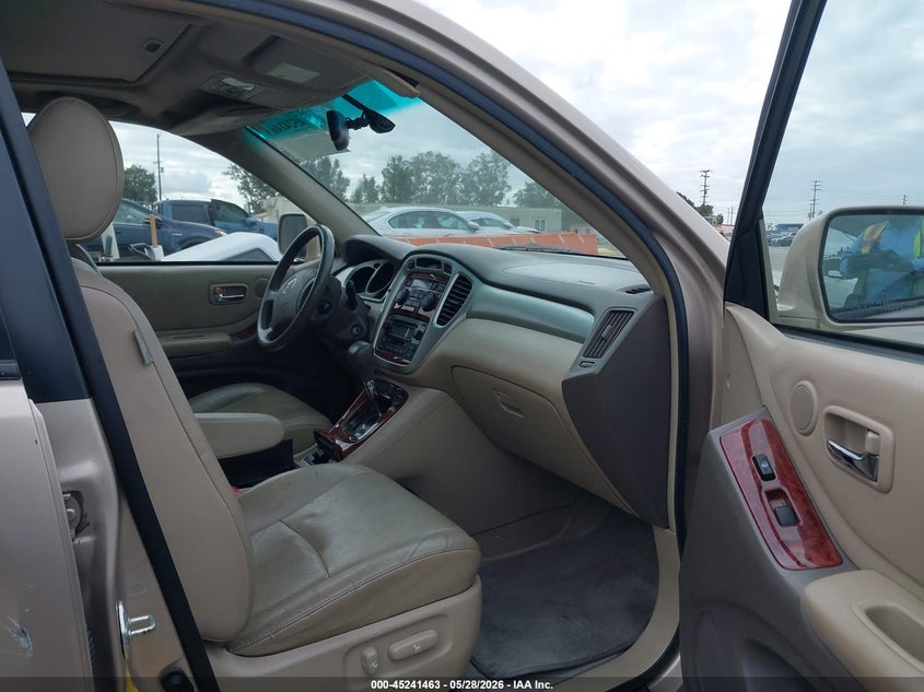 2004 Toyota Highlander VIN JTEDP21A740034938 IAAI salvage auction — RIGHT SIDE, Salvage (California), sold $600 on 2026-07-16 (photo 5)