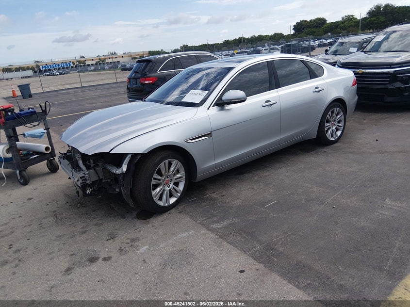 2018 Jaguar Xf VIN SAJBD4GX8JCY67364 IAAI salvage auction — RIGHT SIDE, Salvage Title, sold $550 on 2026-07-09 (photo 2)