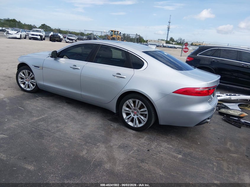 2018 Jaguar Xf VIN SAJBD4GX8JCY67364 IAAI salvage auction — RIGHT SIDE, Salvage Title, sold $550 on 2026-07-09 (photo 3)