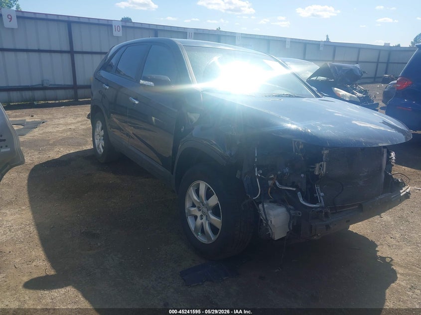 2013 Kia Sorento VIN 5XYKT3A18DG402275 IAAI salvage auction — FRONT & REAR, Bill Of Sale (Washington), sold $575 on 2026-07-07 (photo 1)