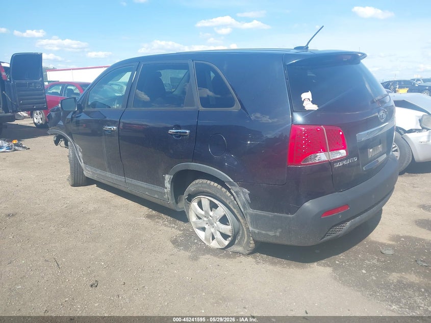 2013 Kia Sorento VIN 5XYKT3A18DG402275 IAAI salvage auction — FRONT & REAR, Bill Of Sale (Washington), sold $575 on 2026-07-07 (photo 3)