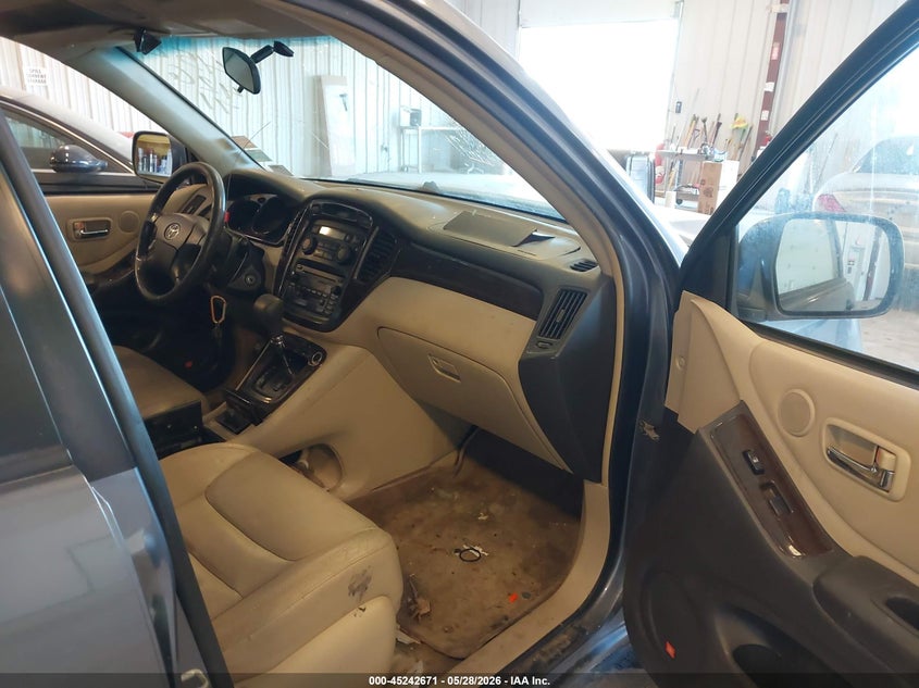 2003 Toyota Highlander VIN JTEHF21A930136440 IAAI salvage auction — NORMAL WEAR, Clear (Michigan), sold $700 on 2026-07-07 (photo 5)