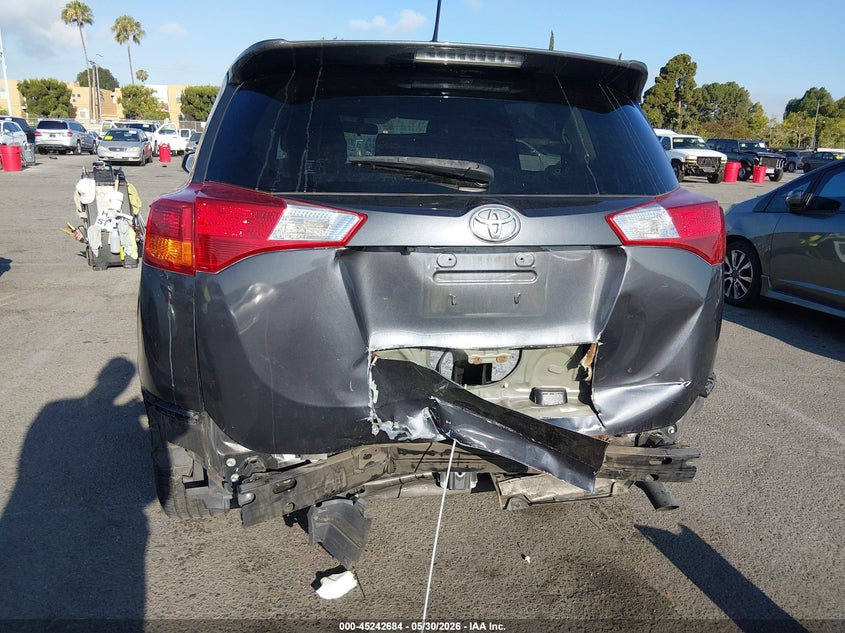 2015 Toyota Rav 4 VIN JTMZFREVXFJ047490 IAAI salvage auction — REAR END, Salvage Title, sold $4,500 on 2026-07-16 (photo 6)