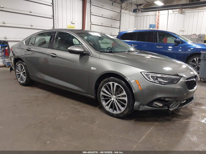 2018 Buick Regal VIN W04GN6SX6J1124003 IAAI salvage auction — FRONT & REAR, Salvage (Iowa), sold $2,000 on 2026-07-07 (photo 1)