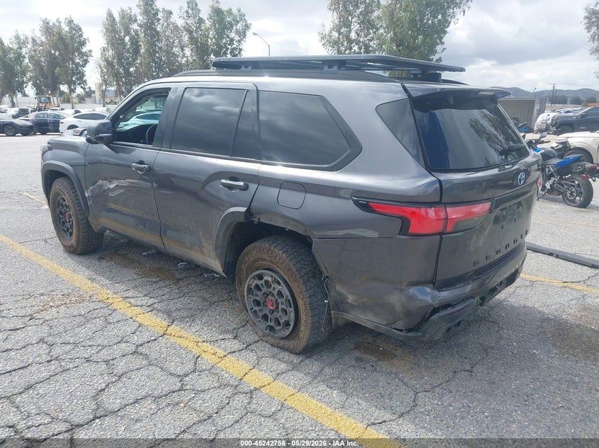 2023 Toyota Sequoia VIN 7SVAAABA7PX019214 IAAI salvage auction — FRONT & REAR, Salvage Title, sold $30,100 on 2026-07-14 (photo 3)
