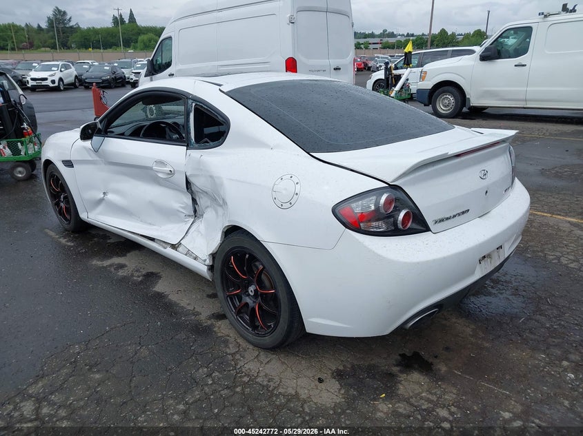2008 Hyundai Tiburon VIN KMHHN66FX8U286863 IAAI salvage auction — SIDE, Salvage (Oregon), sold $200 on 2026-07-29 (photo 3)