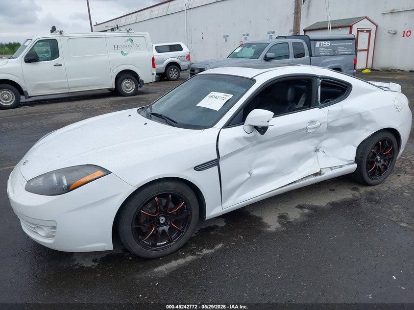 2008 Hyundai Tiburon VIN KMHHN66FX8U286863 IAAI salvage auction — SIDE, Salvage (Oregon), sold $200 on 2026-07-29 (photo 6)