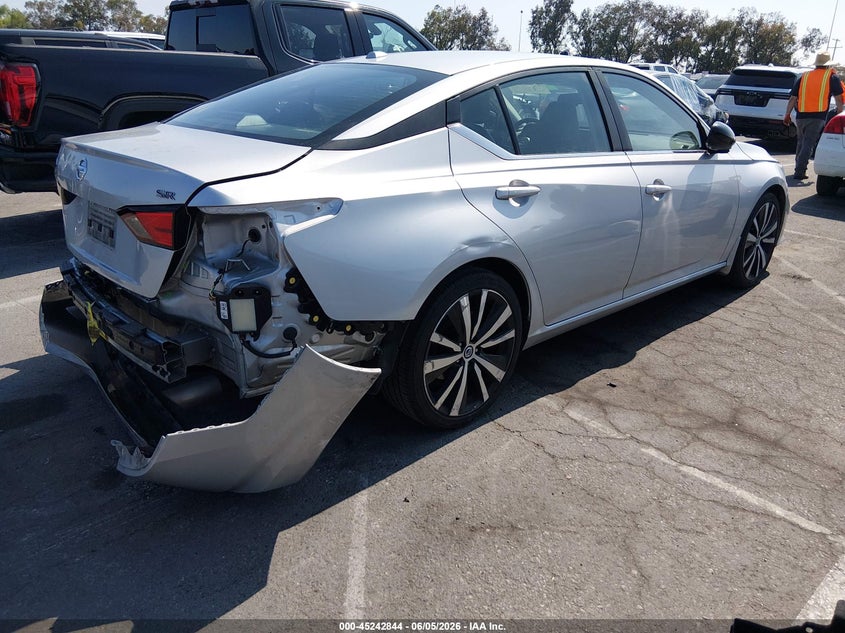 2022 Nissan Altima VIN 1N4BL4CV1NN377726 IAAI salvage auction — REAR END, Salvage Title, sold $5,600 on 2026-07-09 (photo 4)