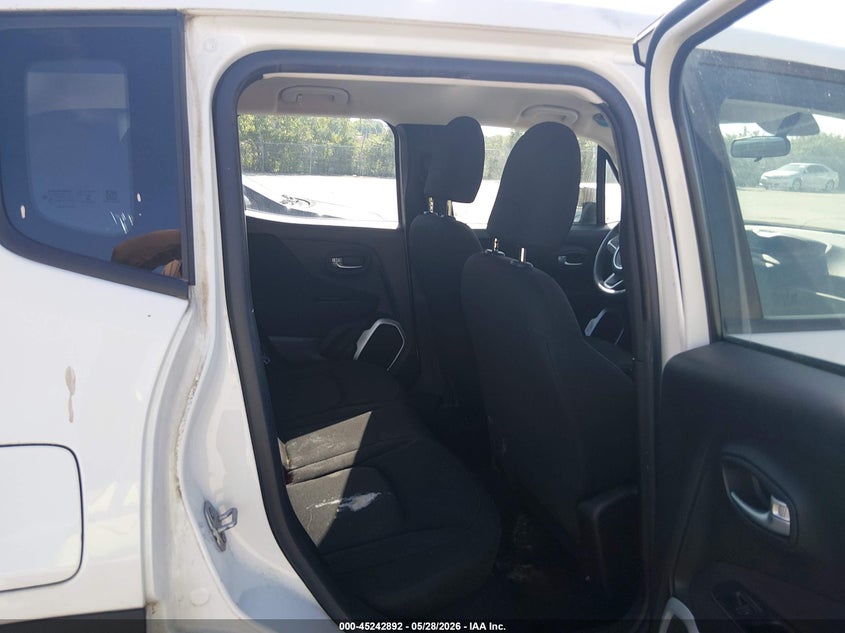 2018 Jeep Renegade VIN ZACCJBAB0JPH91731 IAAI salvage auction — NORMAL WEAR, Clear (Missouri), sold $400 on 2026-07-28 (photo 8)
