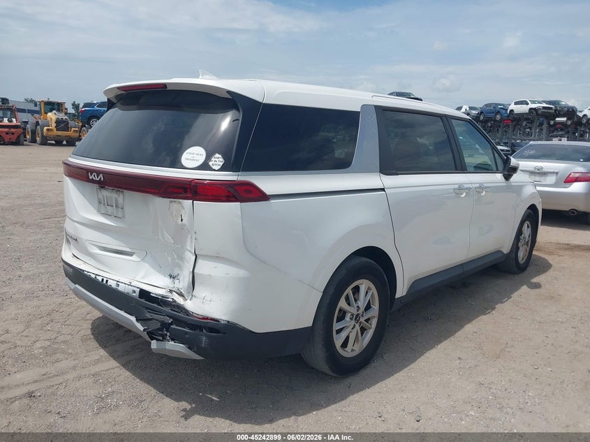 2022 Kia Carnival VIN KNDNB4H3XN6082698 IAAI salvage auction — REAR END, Salvage Title, sold $8,325 on 2026-07-07 (photo 4)