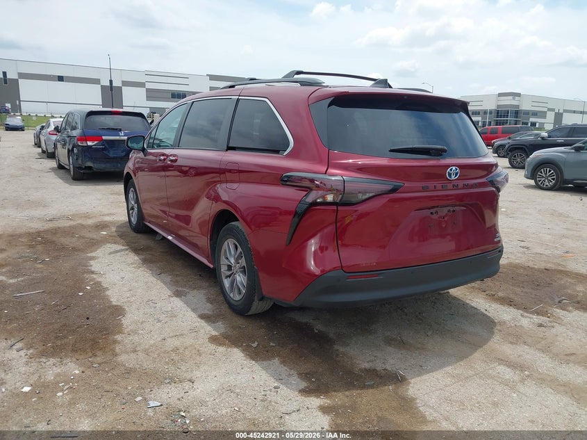 2024 Toyota Sienna VIN 5TDYRKEC4RS209579 IAAI salvage auction — FRONT END, Salvage Title, sold $20,000 on 2026-07-28 (photo 3)