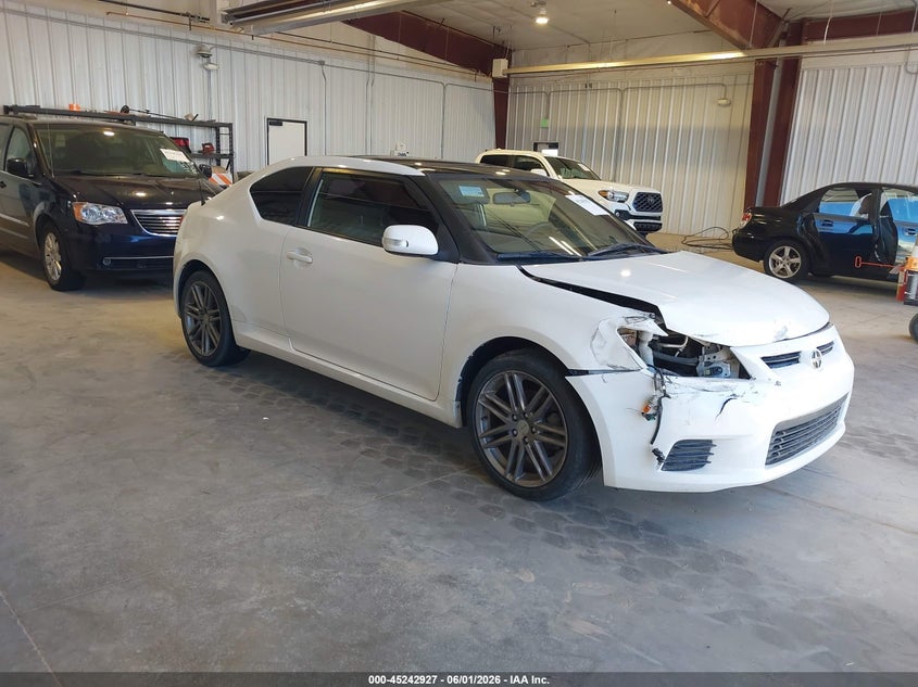 2013 Scion Tc VIN JTKJF5C72D3063641 IAAI salvage auction — RIGHT FRONT, Salvage Title, sold $275 on 2026-07-20 (photo 1)