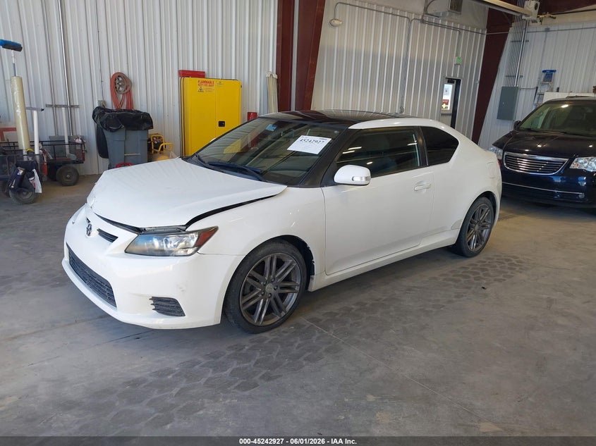 2013 Scion Tc VIN JTKJF5C72D3063641 IAAI salvage auction — RIGHT FRONT, Salvage Title, sold $275 on 2026-07-20 (photo 2)