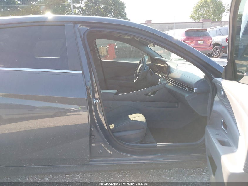 2024 Hyundai Elantra VIN KMHLS4DG0RU680697 IAAI salvage auction — NORMAL WEAR, Clear (Missouri), sold $5,300 on 2026-07-20 (photo 5)