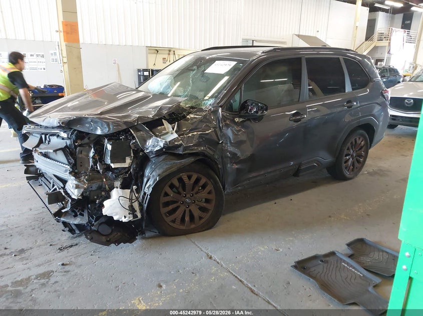 2025 Subaru Forester VIN JF2SLDHC6SH498345 IAAI salvage auction — FRONT & REAR, Salvage Title, sold $5,600 on 2026-07-23 (photo 2)