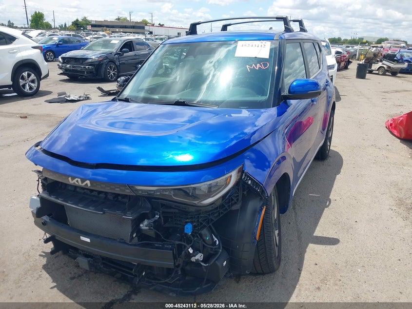 2023 Kia Soul VIN KNDJ53AU6P7205963 IAAI salvage auction — RIGHT FRONT, Salvage Title, sold $2,800 on 2026-07-15 (photo 2)