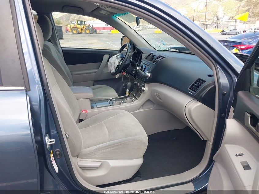 2012 Toyota Highlander VIN 5TDZK3EH8CS089495 IAAI salvage auction — LEFT FRONT, Salvage Title, sold $1,950 on 2026-07-29 (photo 5)